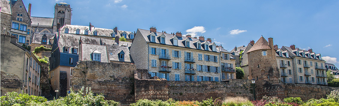 Activité insolite et originale à Le Mans - Rallye urbain, jeu de piste, chasse au trésor, rallye photo pour EVG, EVJF, anniversaire team building sortie scolaire & intégration grande école