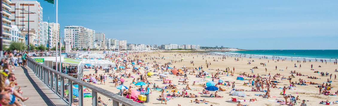 Activité insolite et originale à Les Sables d'Olonne - Rallye urbain, jeu de piste, chasse au trésor, rallye photo pour EVG, EVJF, anniversaire team building sortie scolaire & intégration grande école