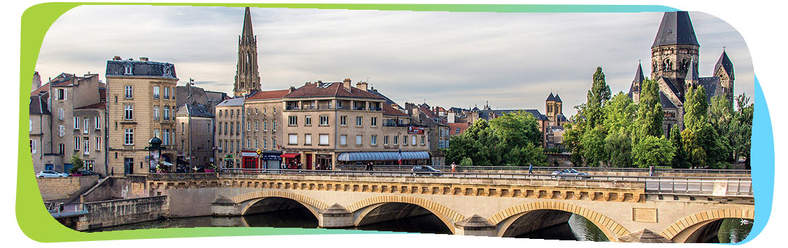 Activité insolite et originale à Metz - Rallye urbain, jeu de piste, chasse au trésor, rallye photo pour EVG, EVJF, anniversaire team building sortie scolaire & intégration grande école