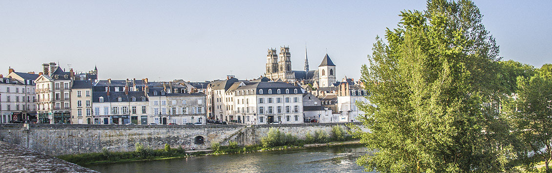 Activité insolite et originale à Orléans - Rallye urbain, jeu de piste, chasse au trésor, rallye photo pour EVG, EVJF, anniversaire team building sortie scolaire & intégration grande école