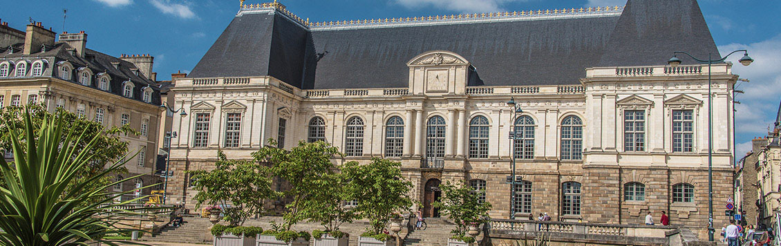 Activité insolite et originale à Rennes - Rallye urbain, jeu de piste, chasse au trésor, rallye photo pour EVG, EVJF, anniversaire team building sortie scolaire & intégration grande école